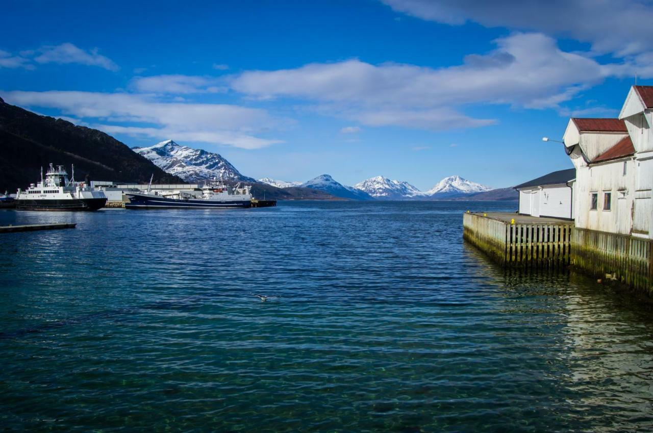 Lofoten Gate Hostel Lodingen Kültér fotó